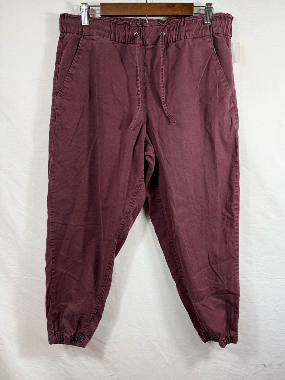 Levi's Women's Ankle Drawstring Joggers - Burgundy